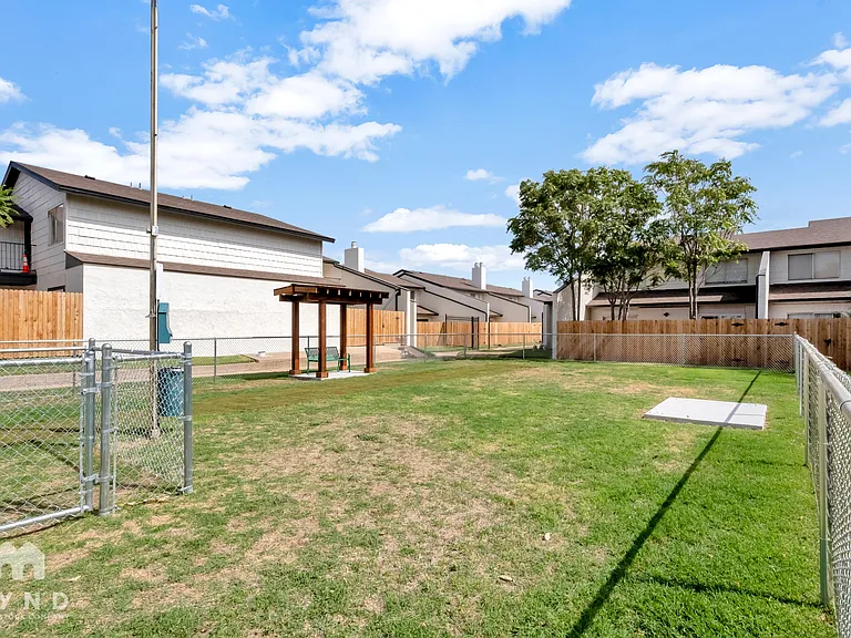 Del Estrado Townhomes — Photo 39