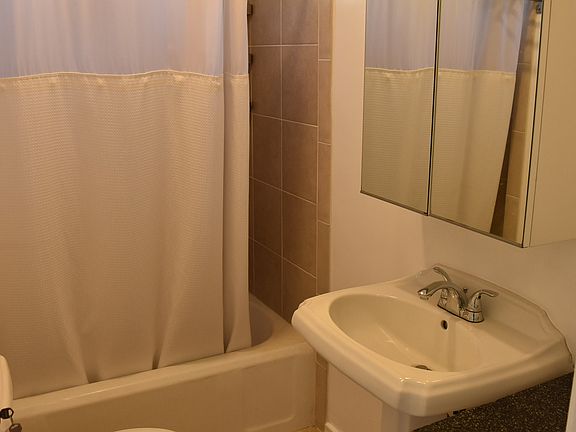 3rd image of 2919 Swan Pl #2919
