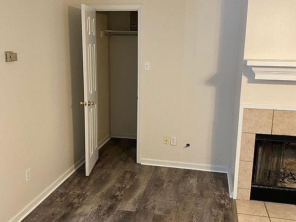3rd image of 309 Farris St #C