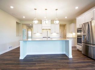 11652 Shady View Ln, Maple Grove, MN 55311