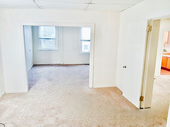 3rd image of 112 S Union St Unit 1