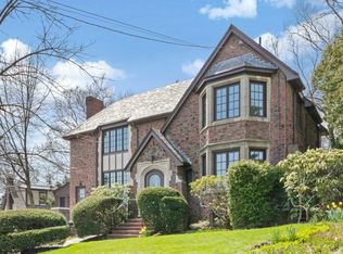 16 Mount Alvernia Rd, Newton, MA 02467