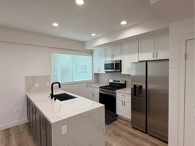 14662 W Sara Ln #14662 — Photo 12