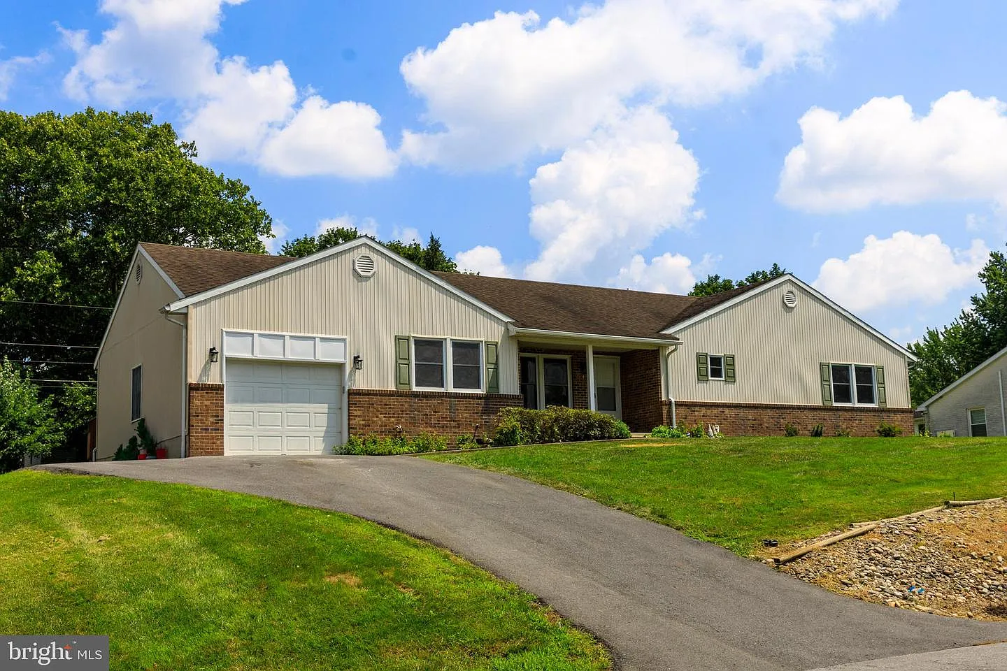 13929 Green Mountain Dr photo 1