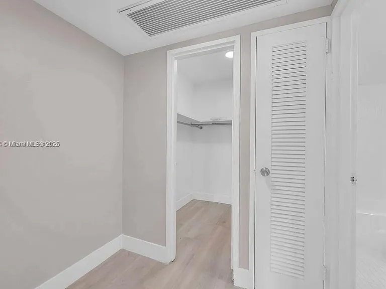 5700 Collins Ave #3C — Photo 17