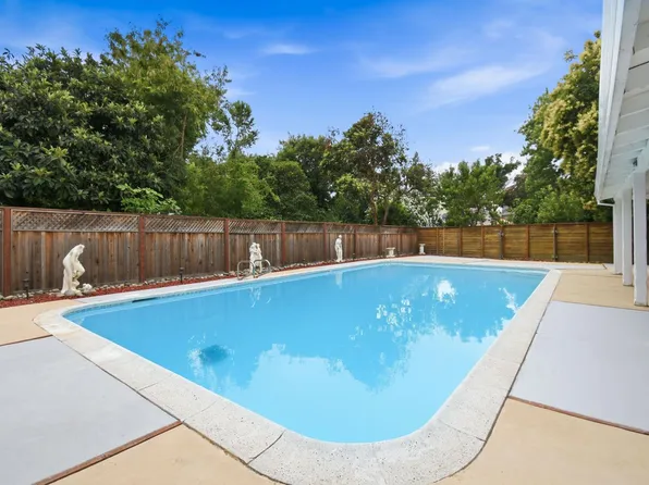 318 Teegarden Ave, Yuba City, CA 95991