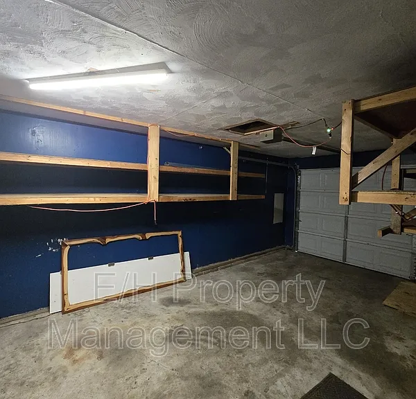 635 N Andover Rd — Photo 32
