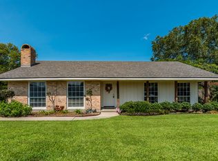 105 Willowview Dr, Broussard, LA 70518