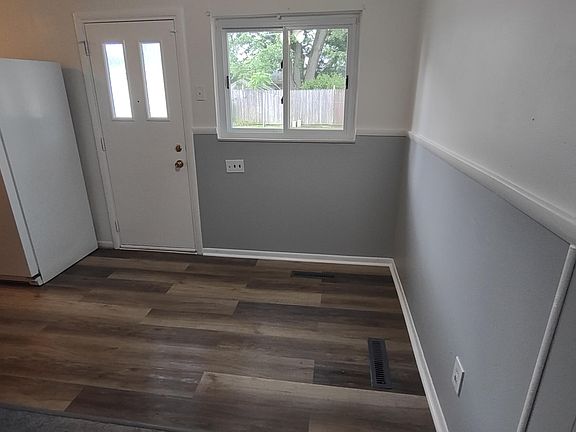 5th image of 1690 Dorothy St