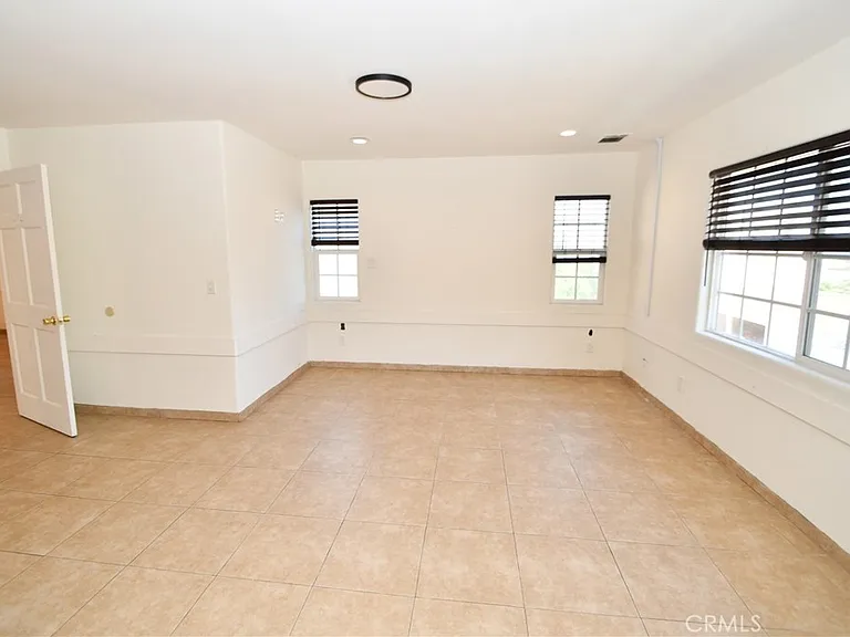 14103 Fonthill Ave — Photo 14