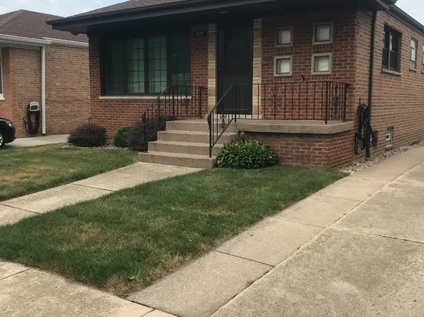 9829 S Marquette Ave, Chicago, IL 60617