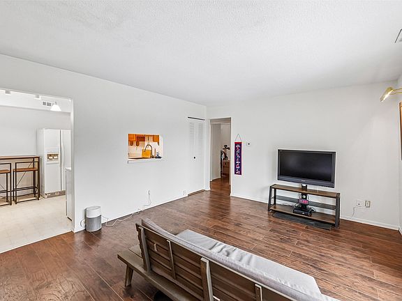 4th image of 1110 E 6th St APT 11
