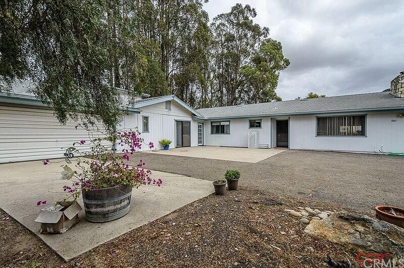 1st image of 687 Sandydale Dr