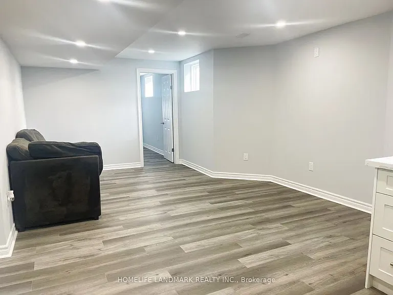 21 Weekes Ave #BASEMENT — Photo 3