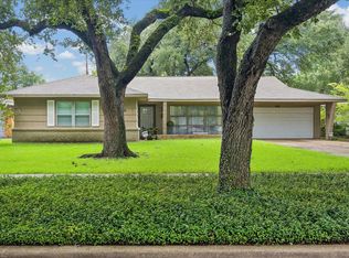 5611 Whitehaven St, Bellaire, TX 77401