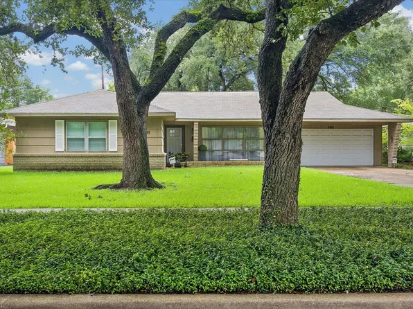 5611 Whitehaven St, Bellaire, TX 77401