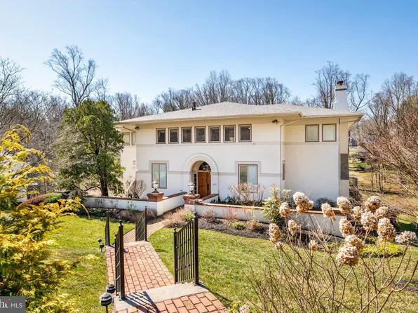 409 Richard Knl, Haverford, PA 19041