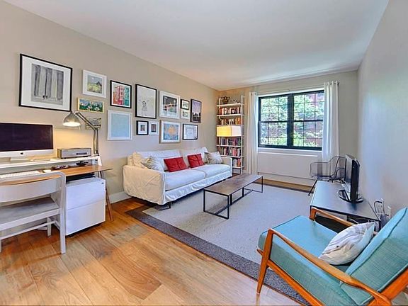 5th image of 110 Warren St APT B203
