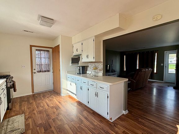 2nd image of 203 Mac Gregor Rd