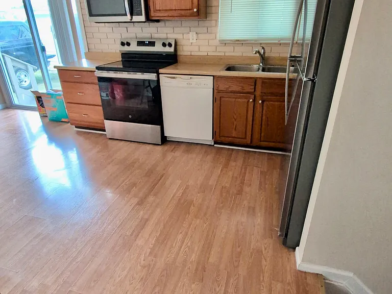 839 Hawthorne Ave — Photo 7