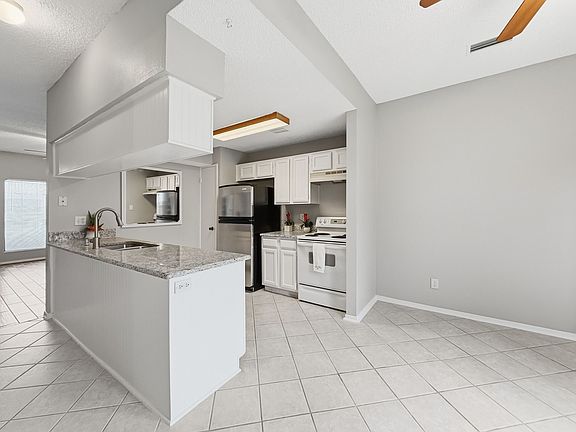 3rd image of 214 Samuel Blvd APT 1H