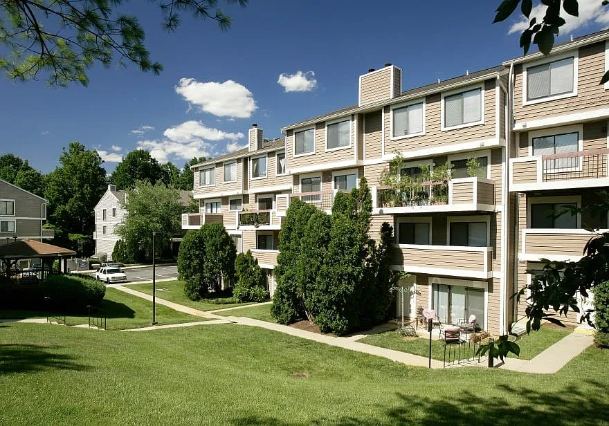 Building Photo - Elme Bethesda