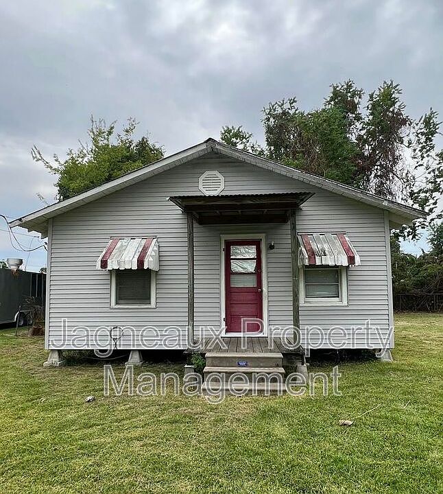 1st image of 1009 Providence St