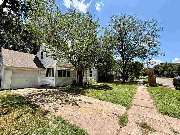 2nd image of 416 S Purdy Ave