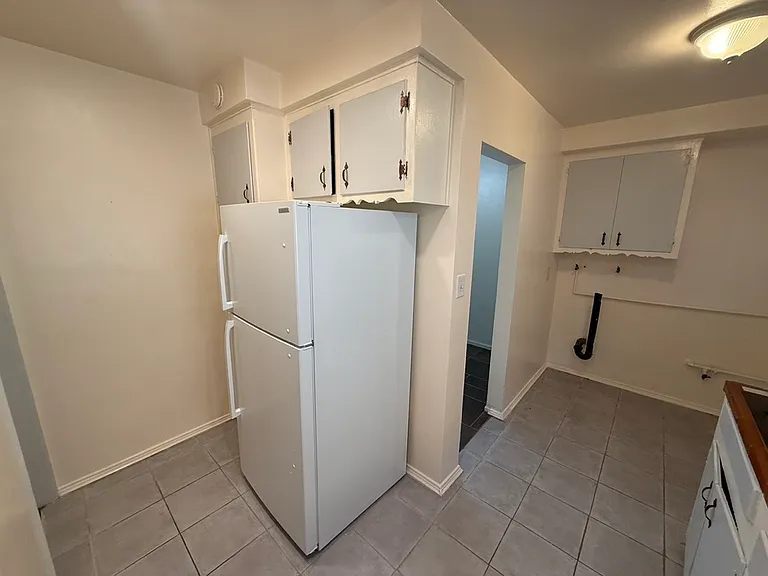 220 E Campus View Dr #220 — Photo 6