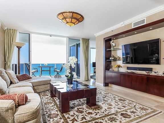 5th image of 19111 Collins Ave APT 1005