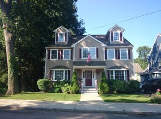 9 Sparrow St, West Roxbury, MA 02132