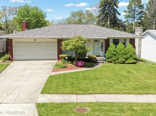 2445 Liverpool St, Auburn Hills, MI 48326