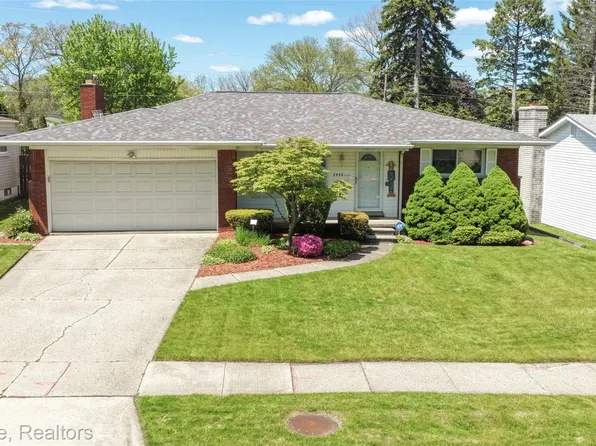 2445 Liverpool St, Auburn Hills, MI 48326