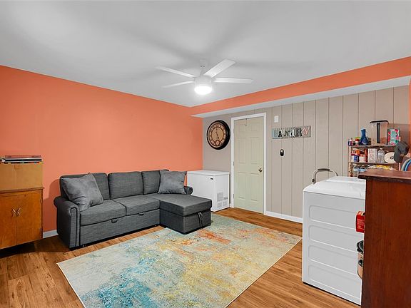 5th image of 406 Dogwood Dr