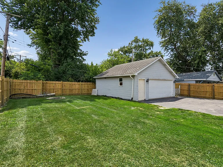 1023 Highland Ave — Photo 16