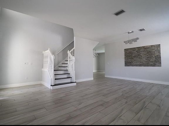 4th image of 27709 Kirkwood Cir