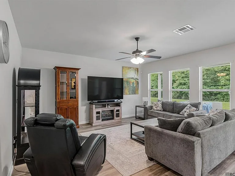 39110 Forestwood Ave — Photo 6