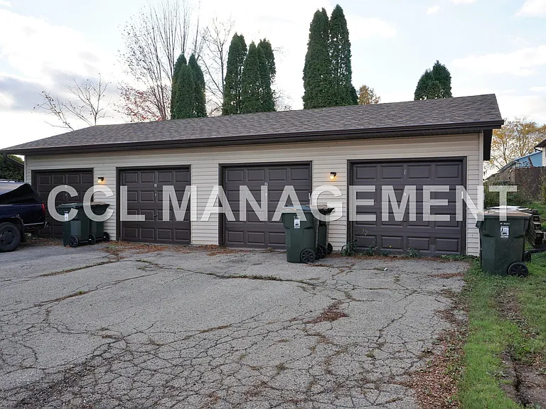 1237 Sunfield St #3 — Photo 14