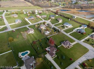 38615 Willow Rd, New Boston, MI 48164