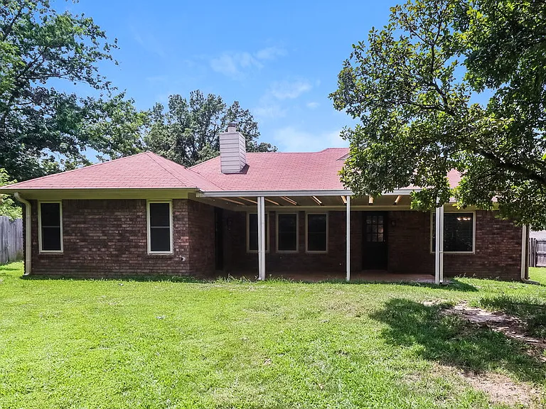 1366 Sandy Stone Ln — Photo 16