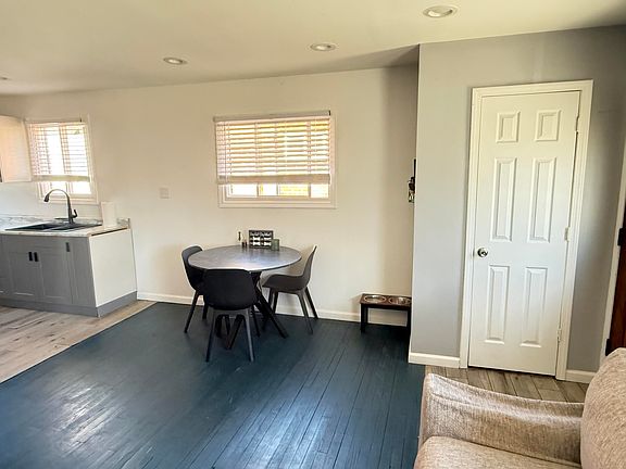 4th image of 610 Western St