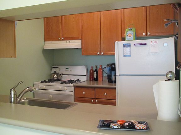 4th image of 4-74 48th Ave APT 20F