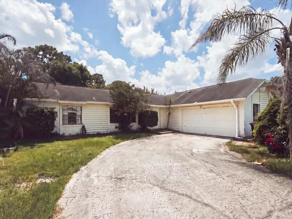 1646 SE HOLIDAY Road, Port St Lucie, FL 34952