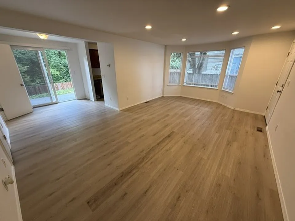 8718 57th Dr NE