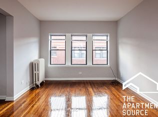 5744 N Winthrop Ave #3, Chicago, IL 60660