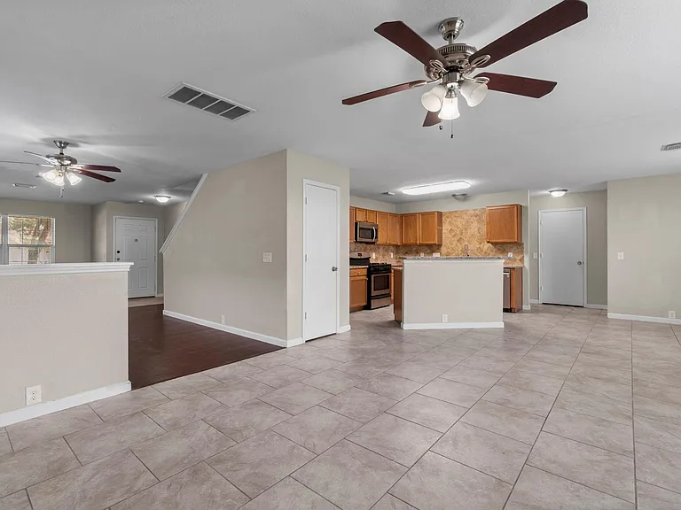 511 Cypresswood Knl — Photo 5