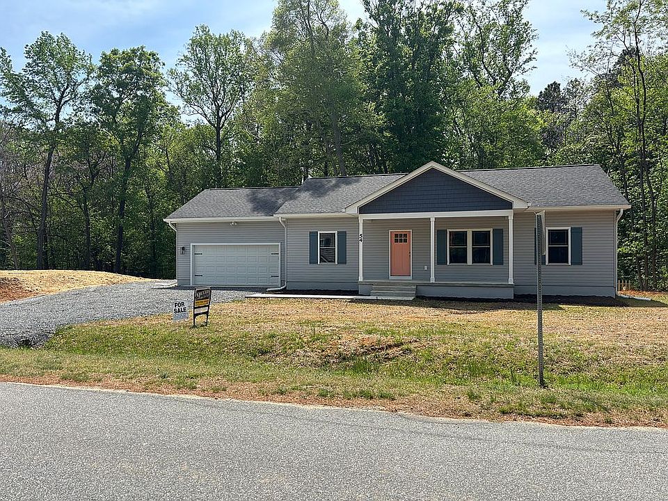 1st image of 53 Bay Pointe Dr
