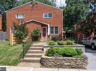 223 E Taylor Run Pkwy, Alexandria, VA 22314