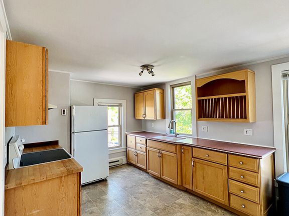 3rd image of 4 Wentworth St
