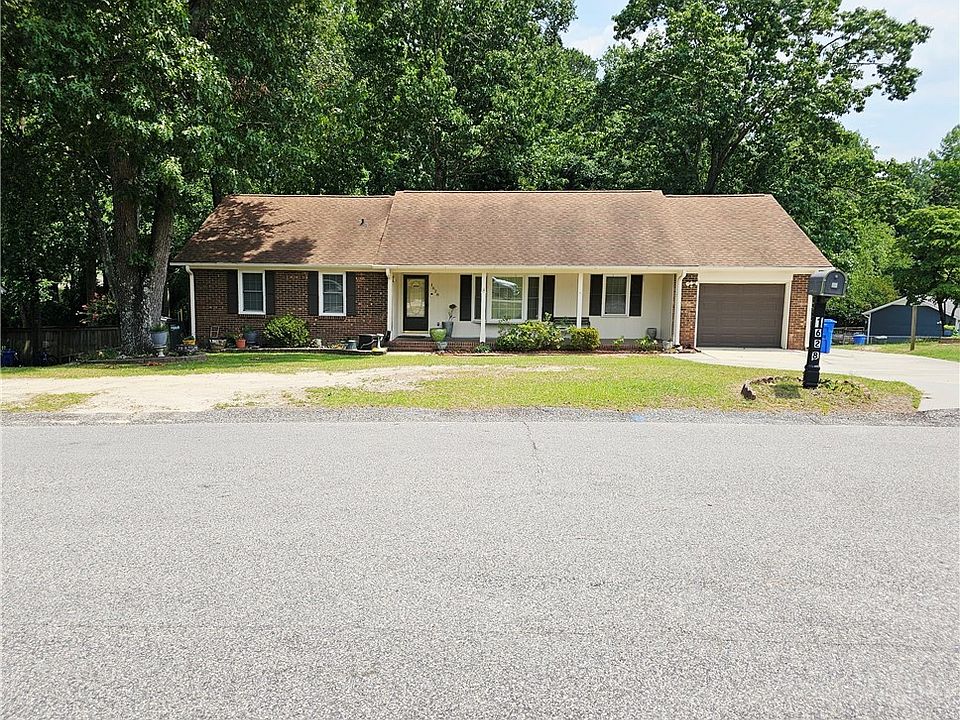 1st image of 1628 Sweetgum Cir